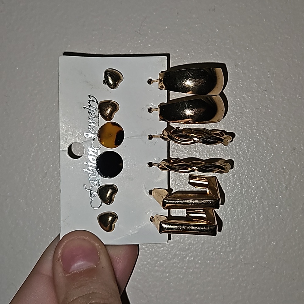 Pack of 6 earrings
